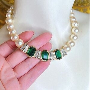 Swarovski Emerald Crystal Freshwater Pearls Necklace Swan Gift Boxed NWT